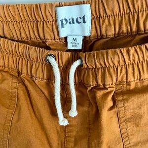 Pact Women's Woven Twill Drawstring Short (size M)